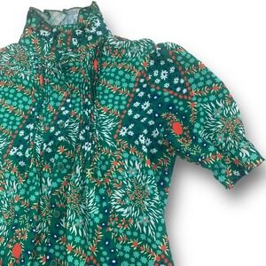 Vintage High Ruffle Collar Fairy Cottagecore Green Floral blouse. Size Small